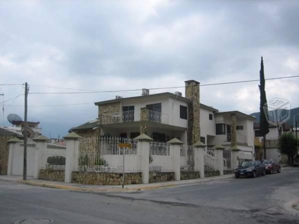 Casa Amplia Col Lagos del Bosque,Mty