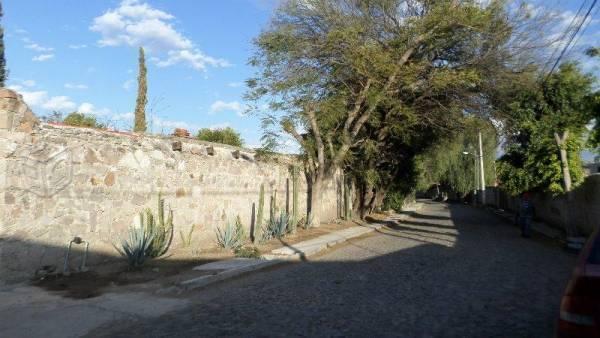Terreno El Pueblito La Saca 7,015m2 Uso Mixto