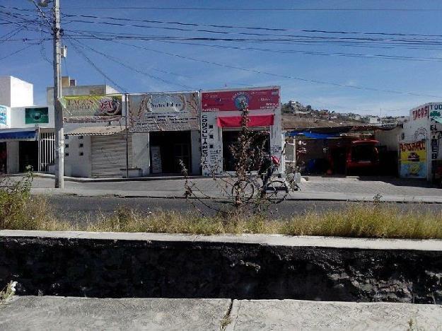 Local en Villas de Santiago en México, Querétaro - $450,000 MXN